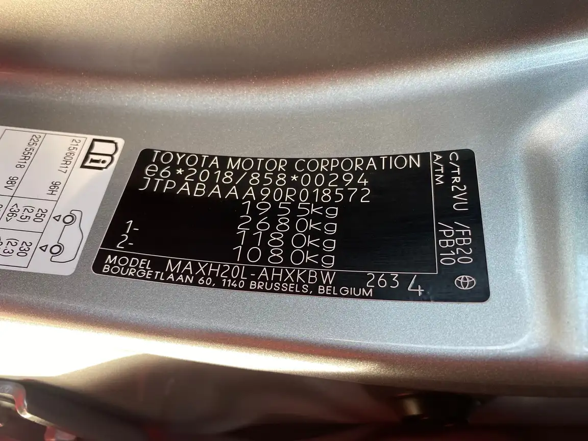 TOYOTA C-HR