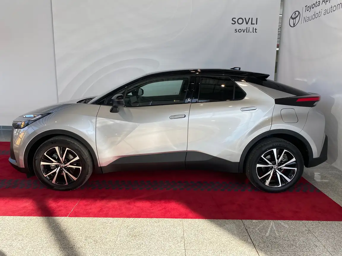 TOYOTA C-HR