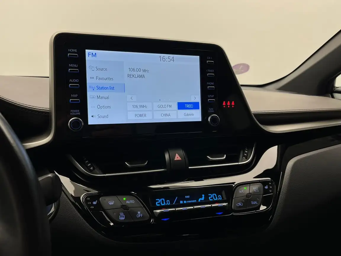 TOYOTA C-HR