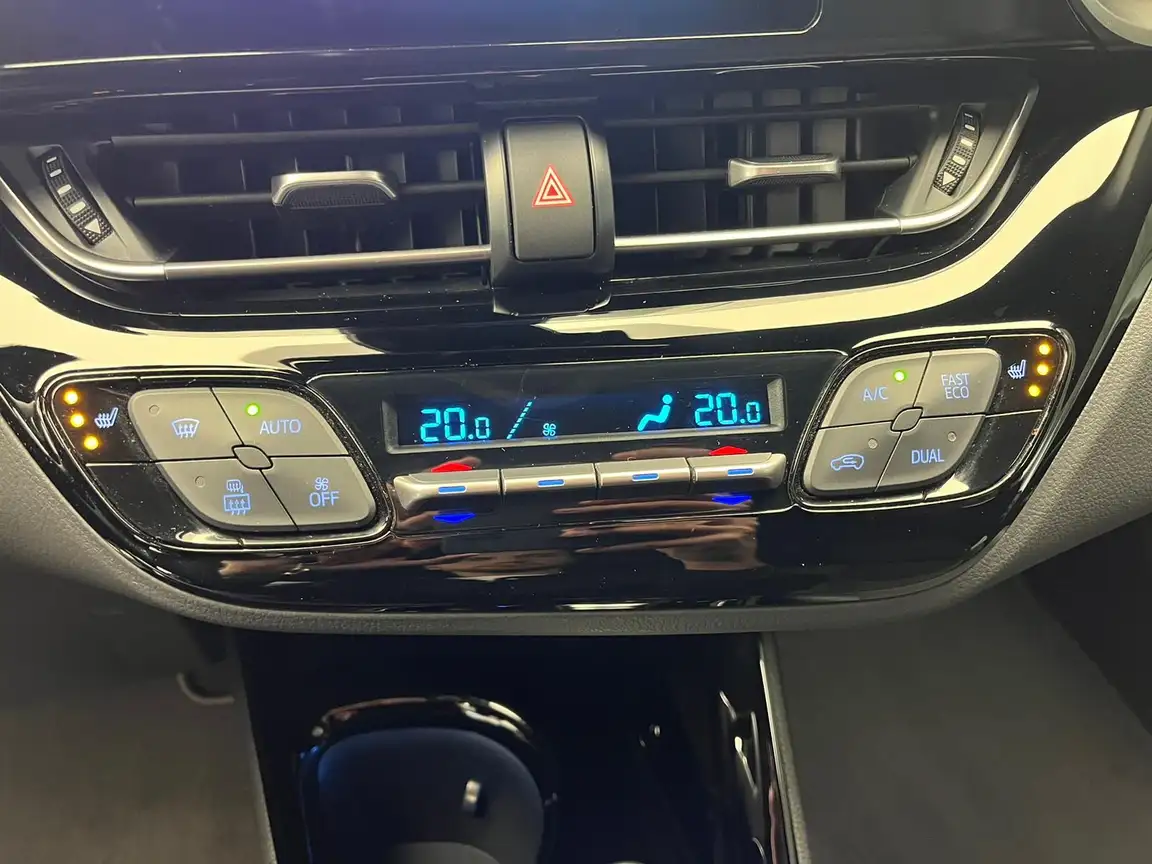 TOYOTA C-HR