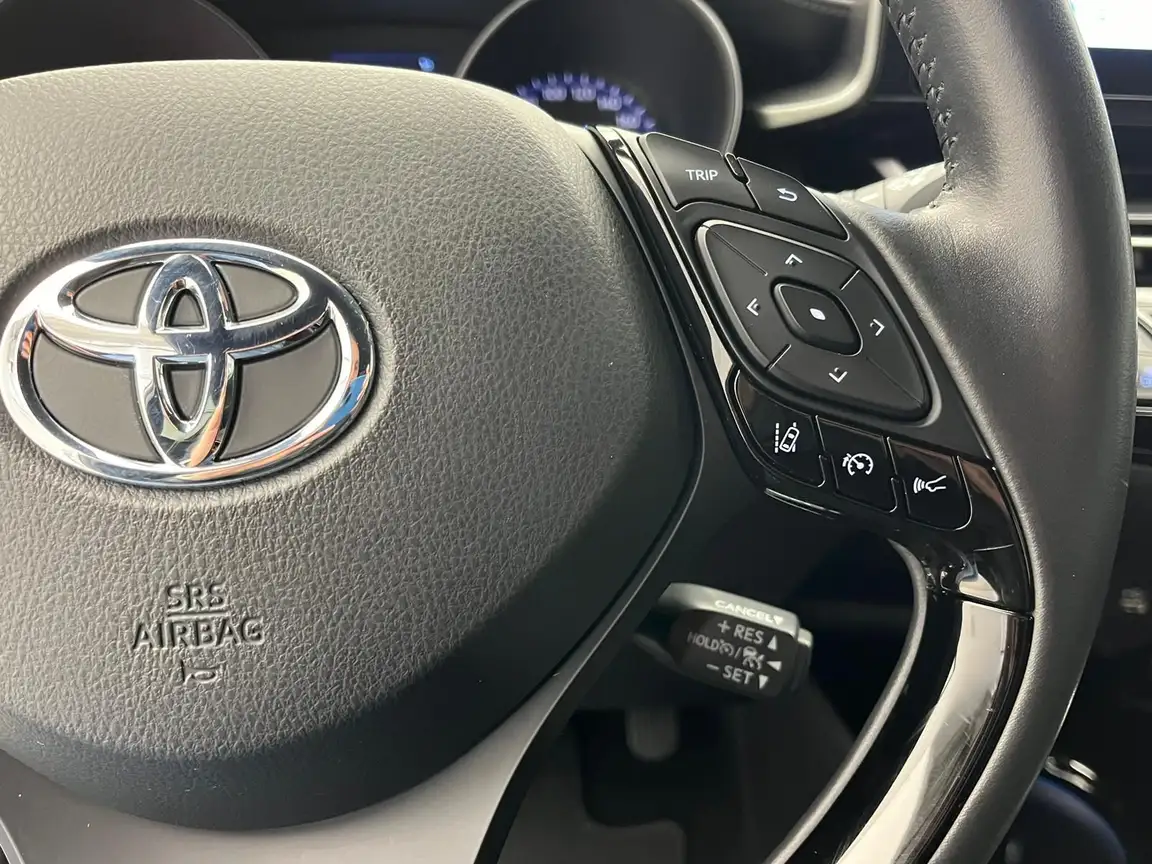 TOYOTA C-HR
