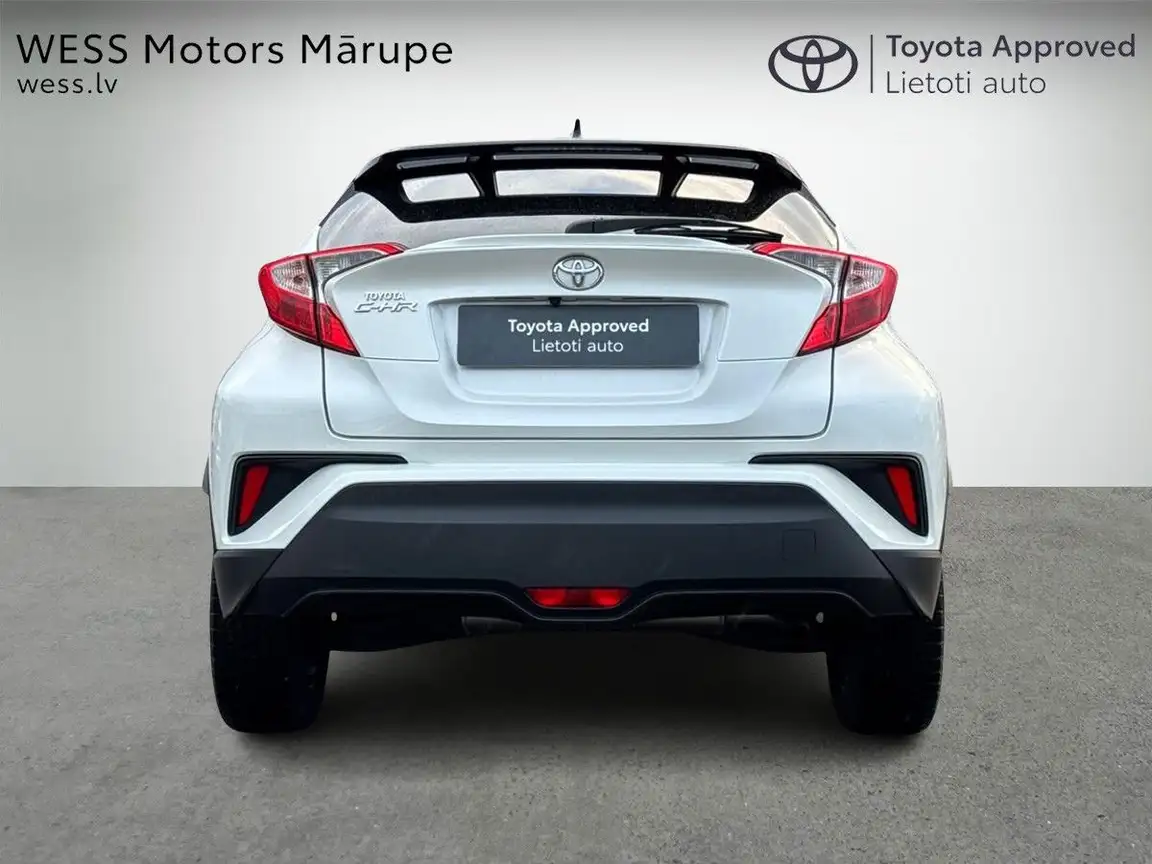 TOYOTA C-HR