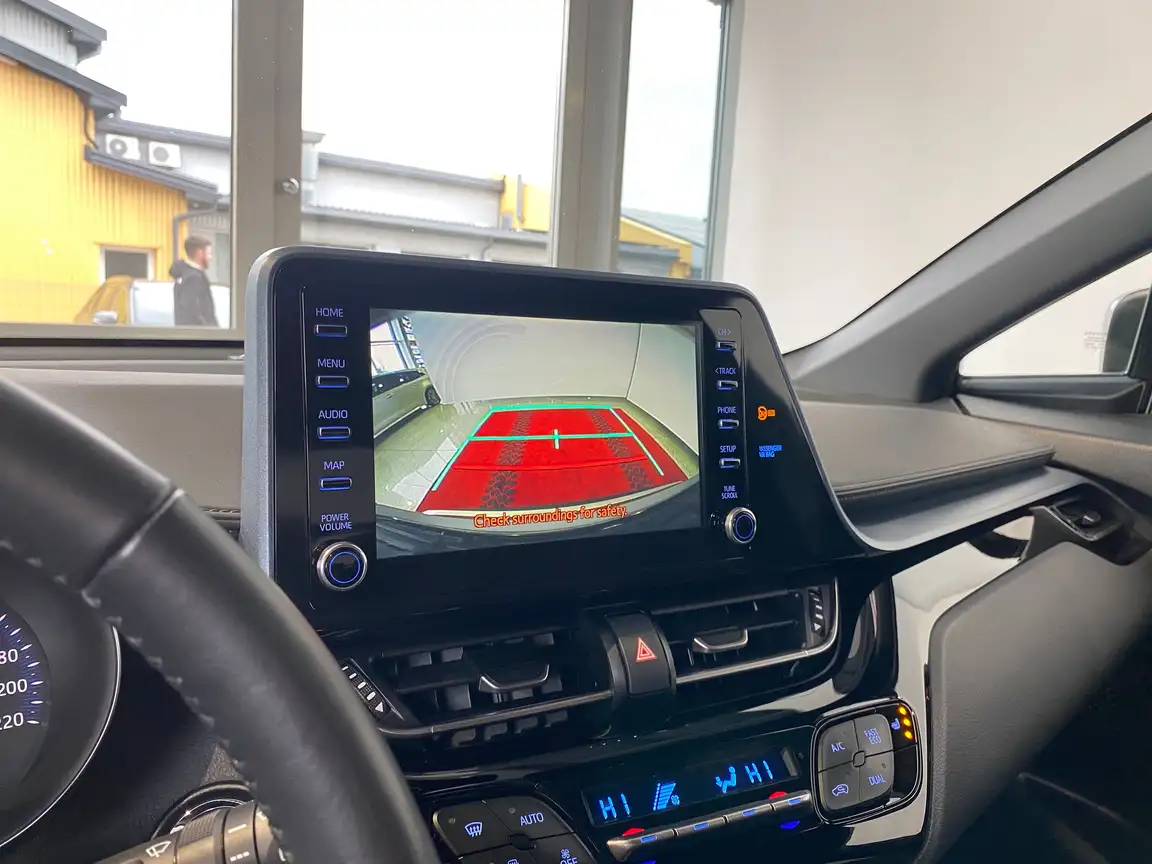 TOYOTA C-HR