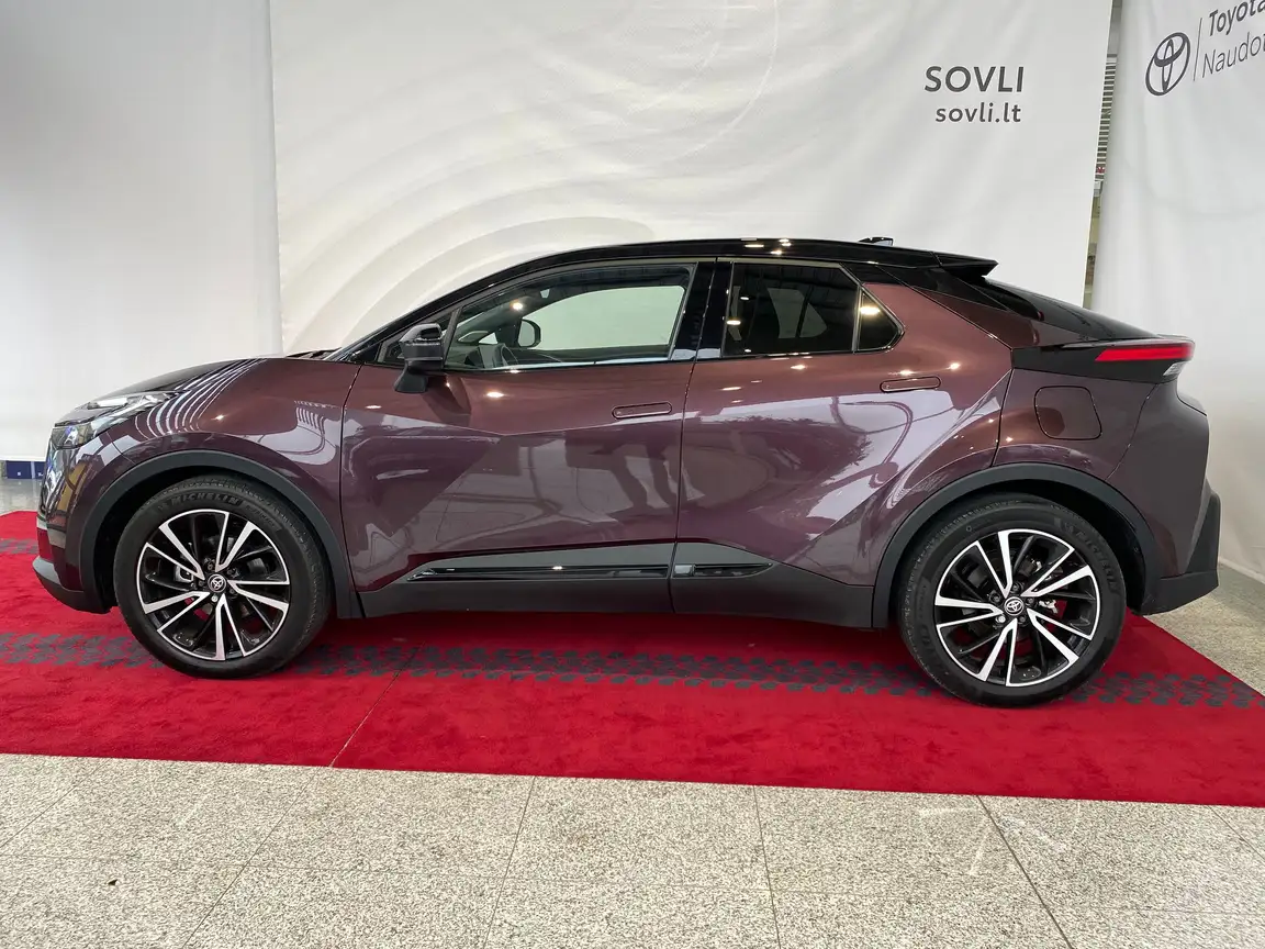 TOYOTA C-HR