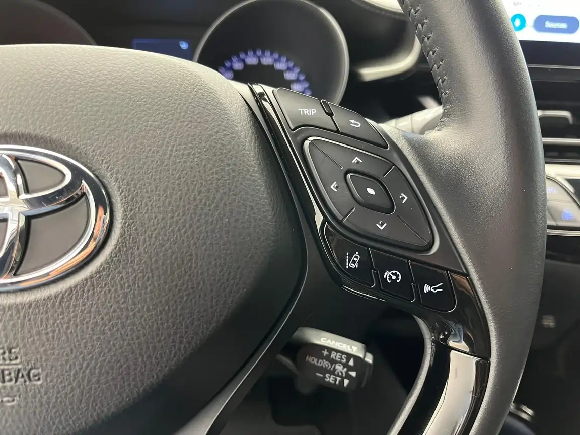 TOYOTA C-HR