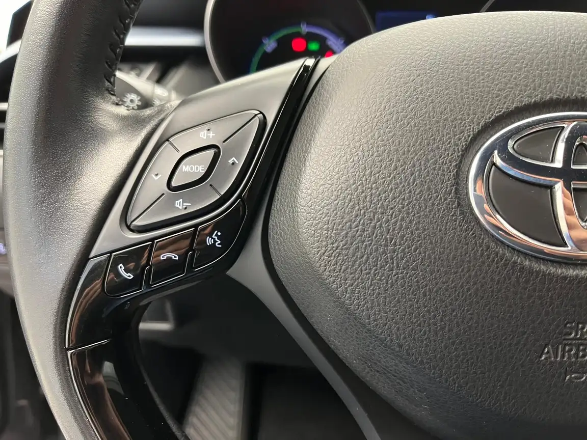 TOYOTA C-HR