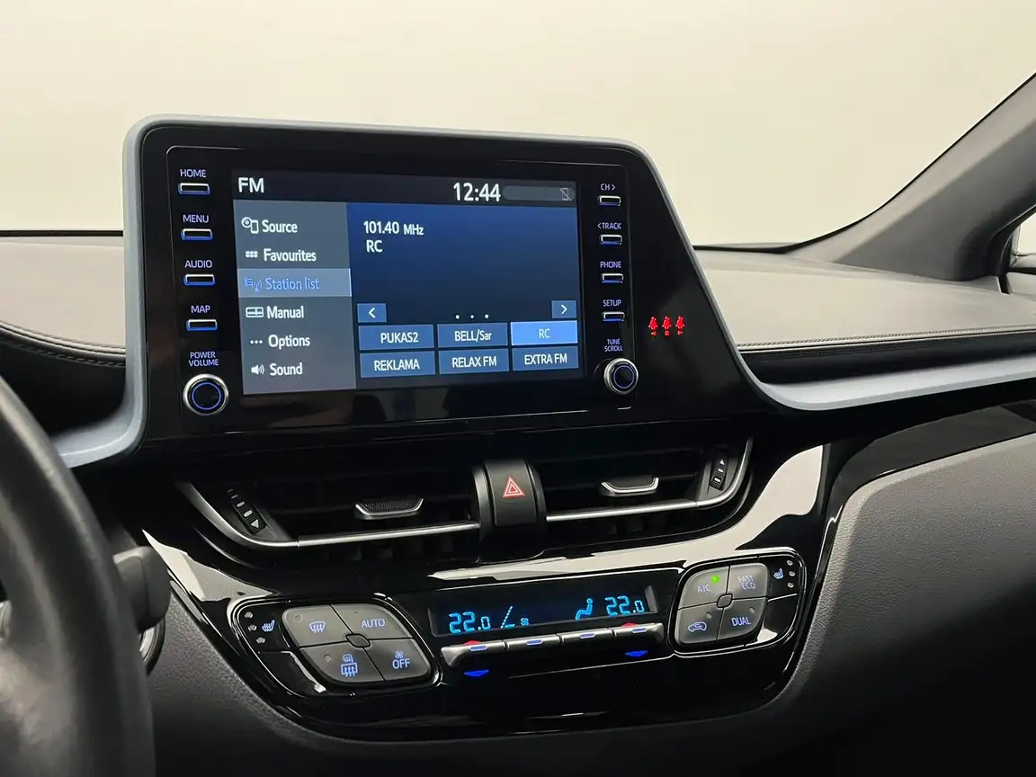 TOYOTA C-HR