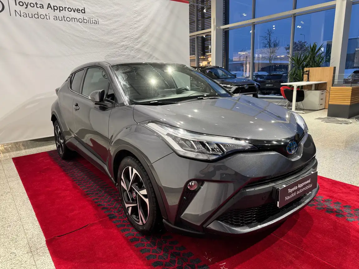 TOYOTA C-HR