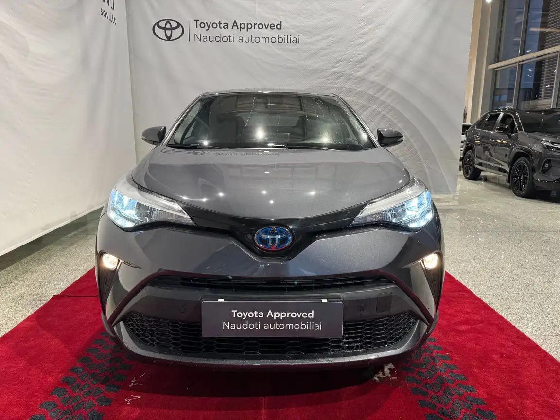 TOYOTA C-HR