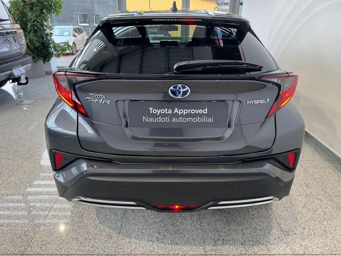 TOYOTA C-HR