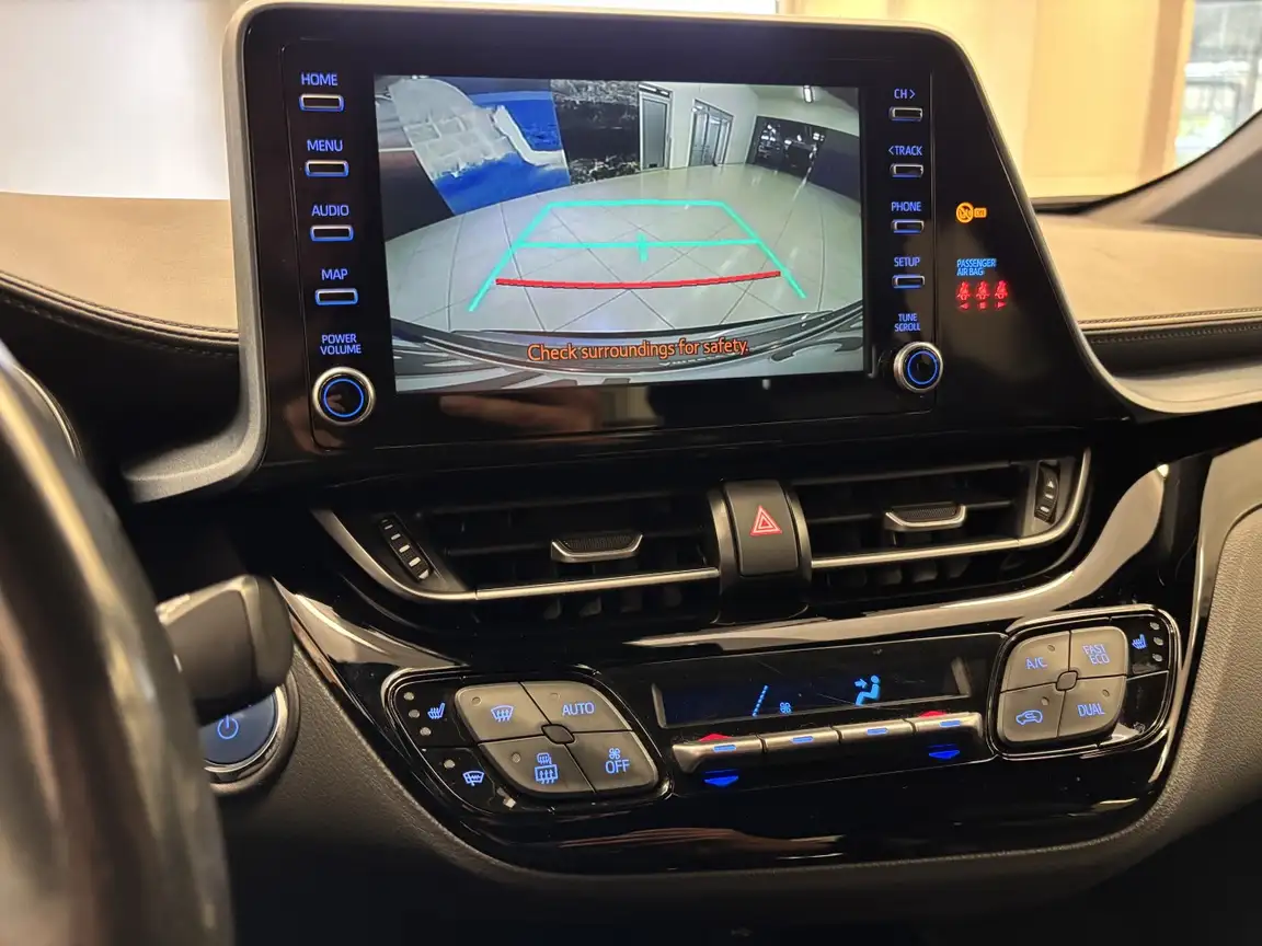 TOYOTA C-HR