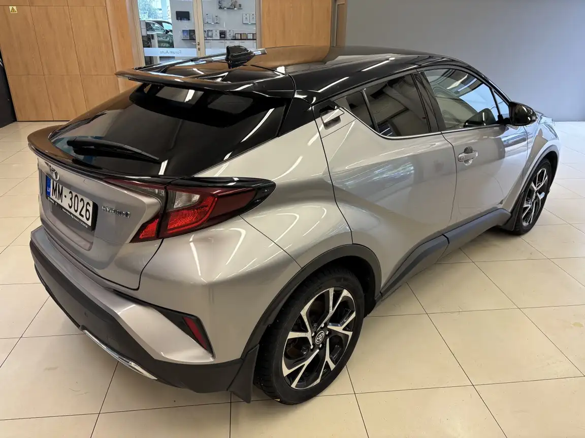 TOYOTA C-HR