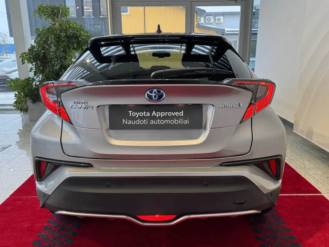 TOYOTA C-HR