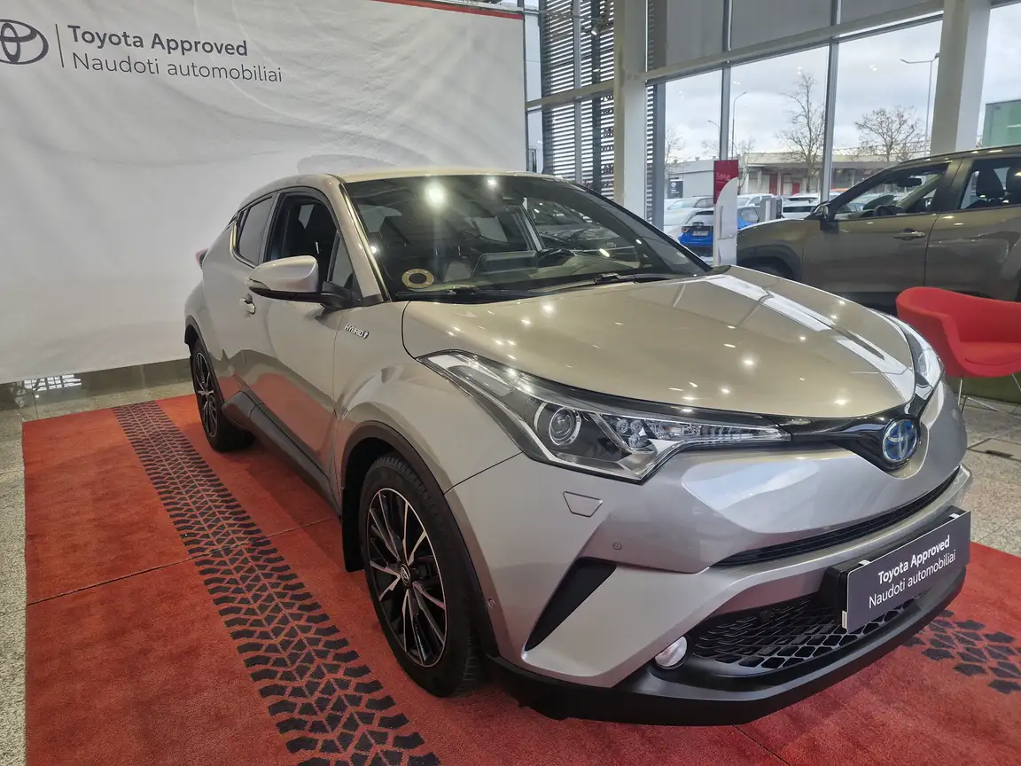 TOYOTA C-HR