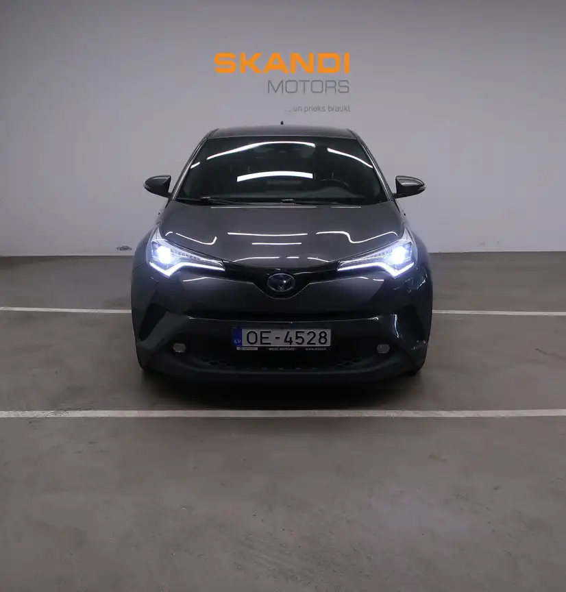 TOYOTA C-HR
