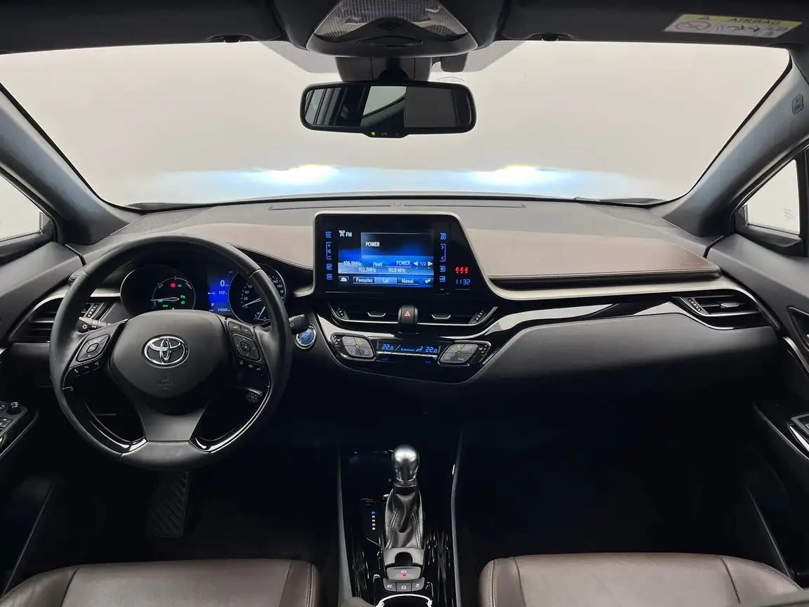 TOYOTA C-HR