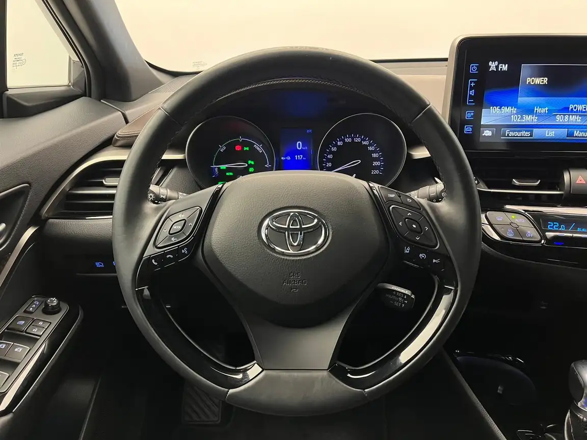 TOYOTA C-HR