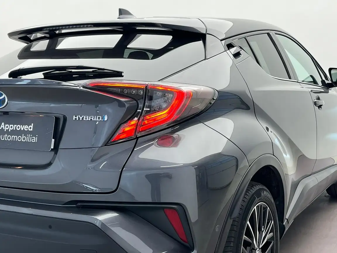TOYOTA C-HR