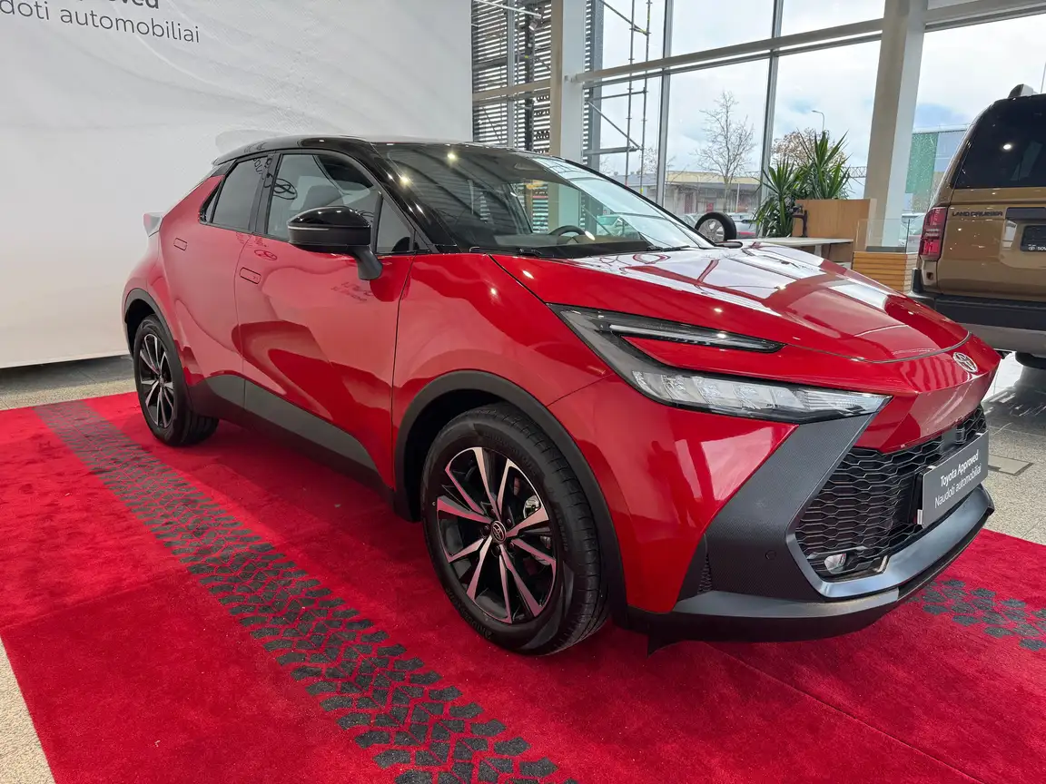 TOYOTA C-HR