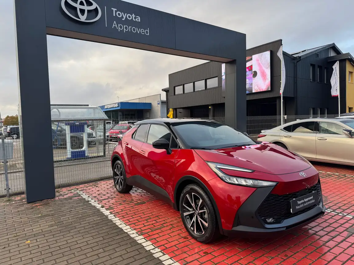 TOYOTA C-HR