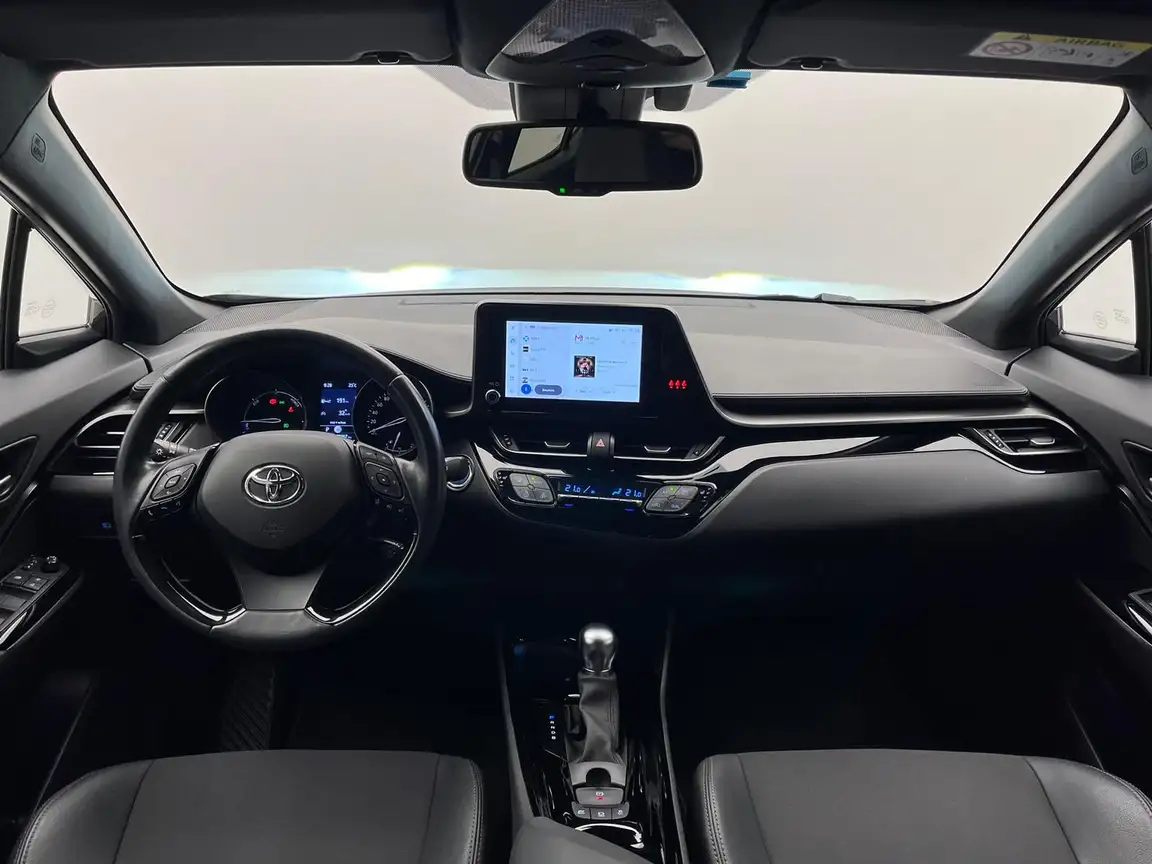 TOYOTA C-HR