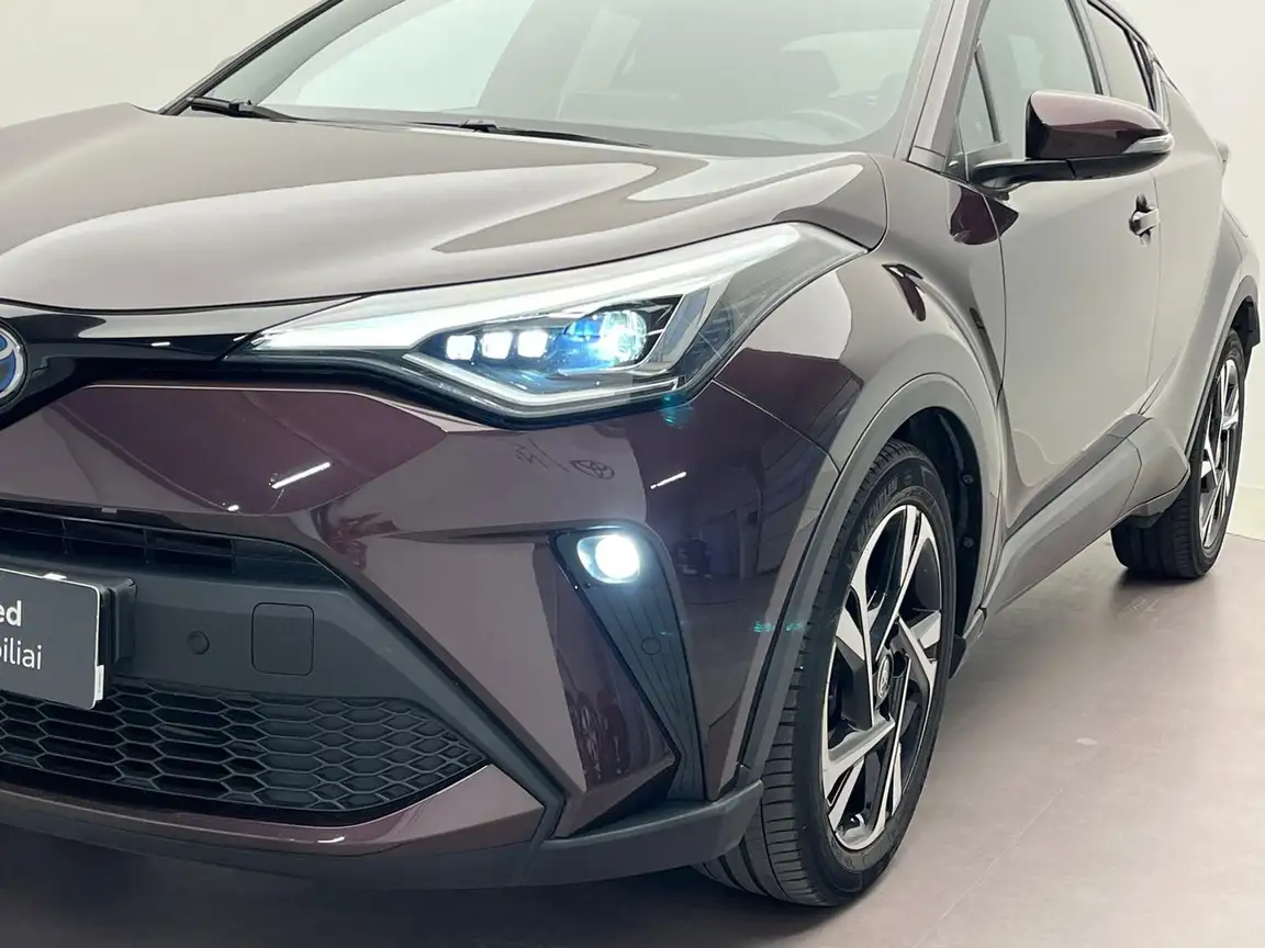 TOYOTA C-HR