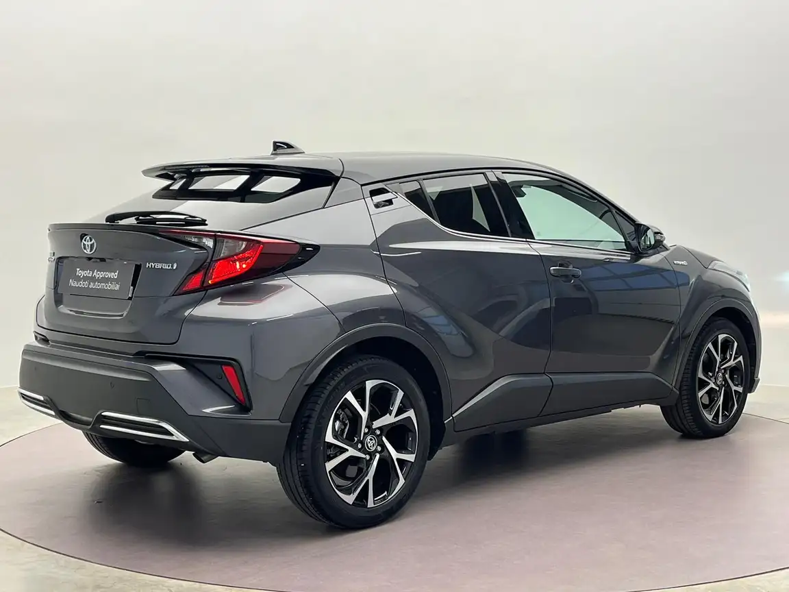 TOYOTA C-HR