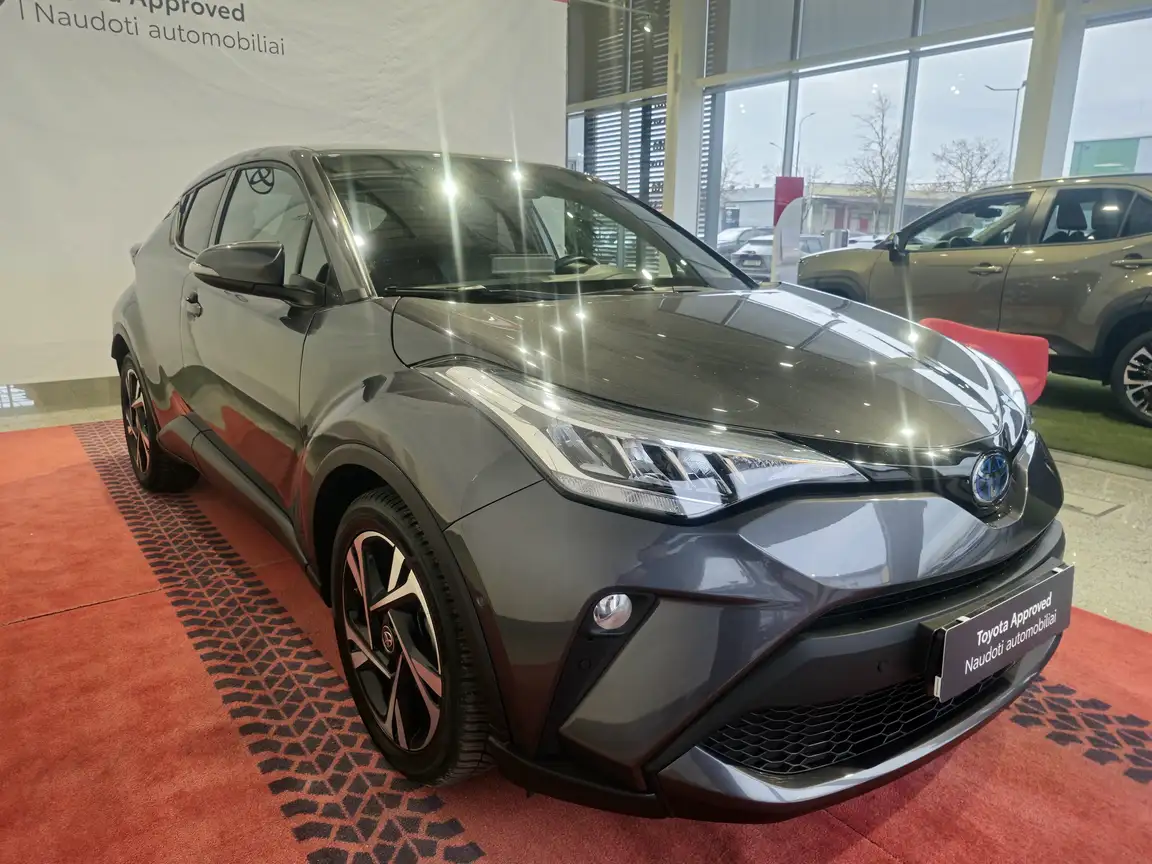 TOYOTA C-HR