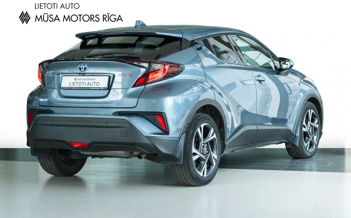 TOYOTA C-HR