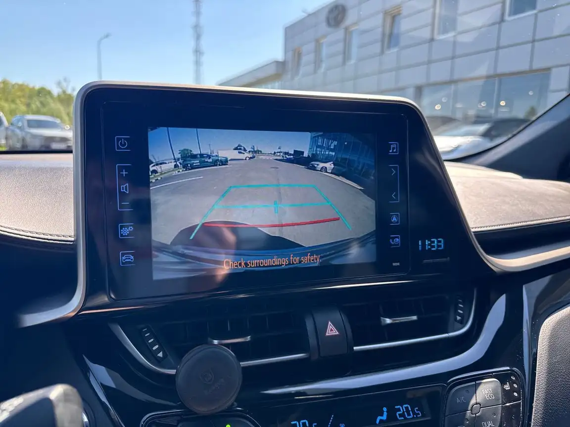 TOYOTA C-HR
