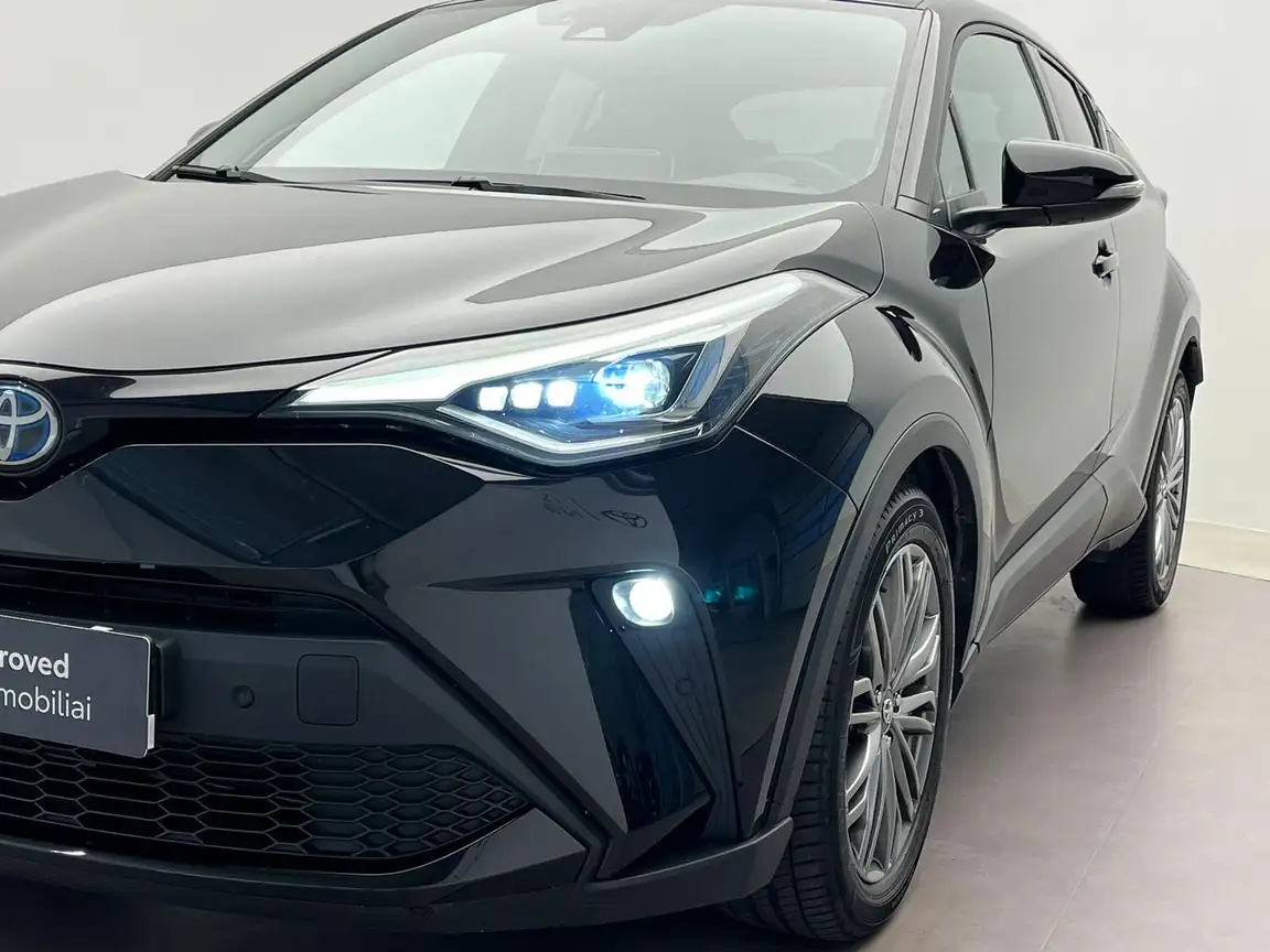 TOYOTA C-HR