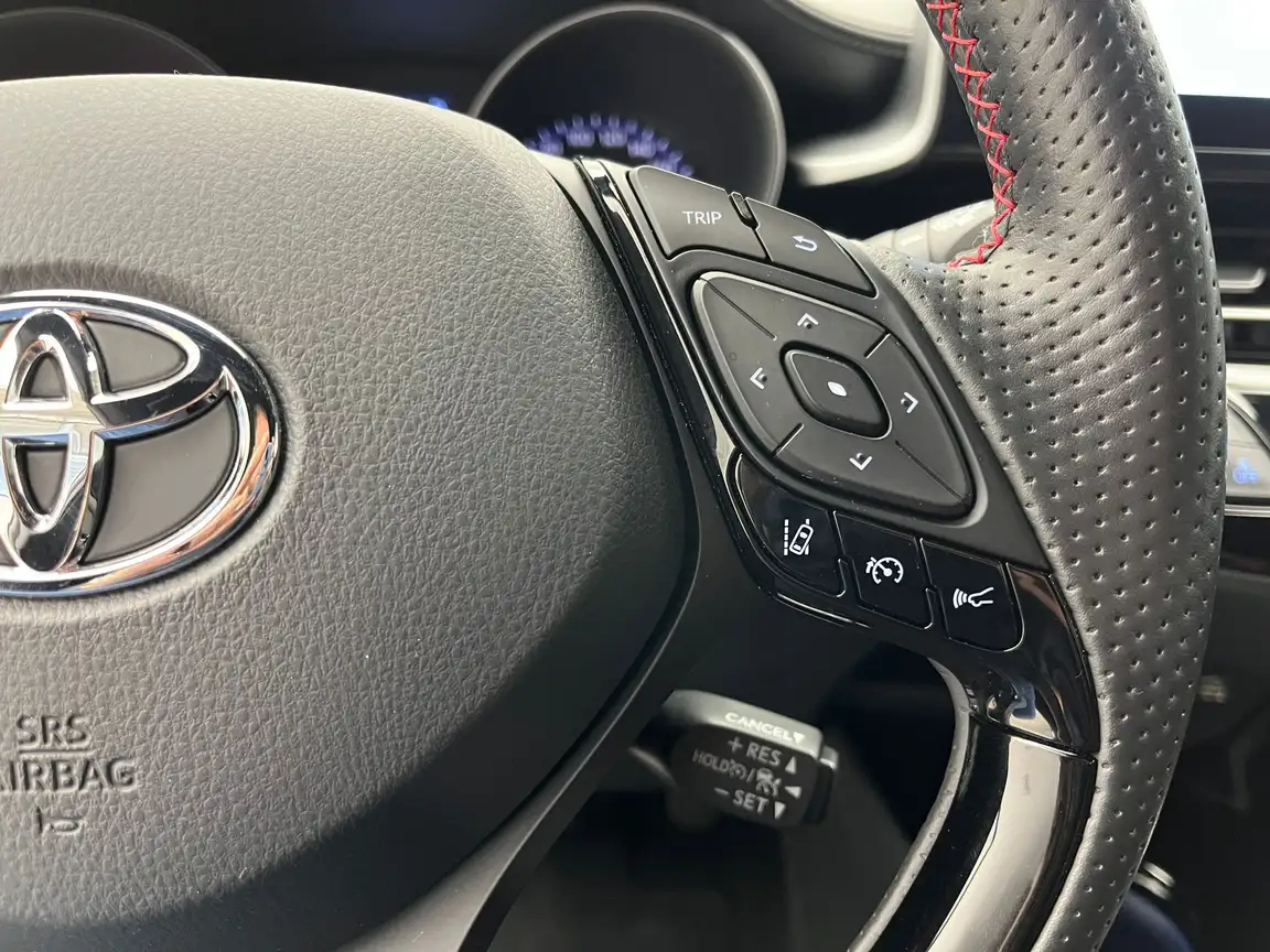 TOYOTA C-HR