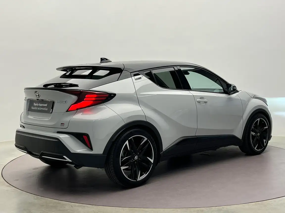 TOYOTA C-HR