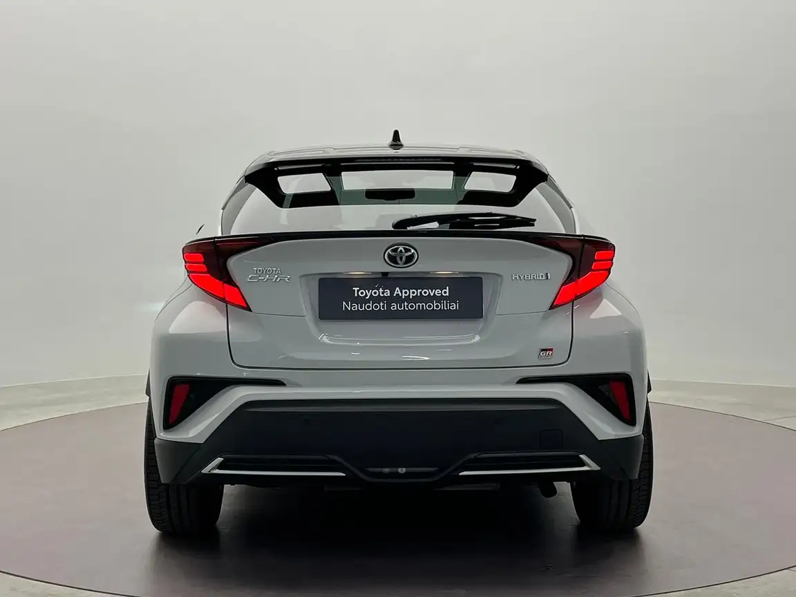 TOYOTA C-HR
