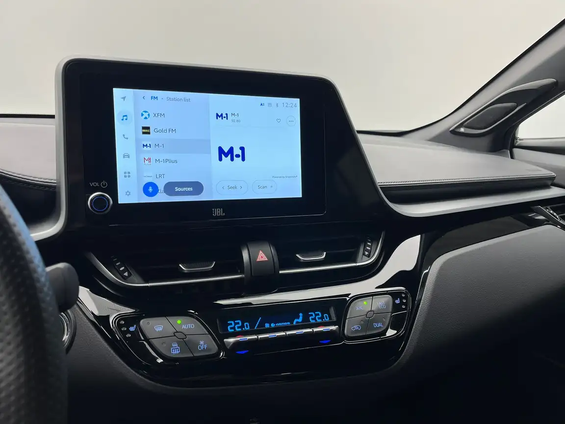 TOYOTA C-HR
