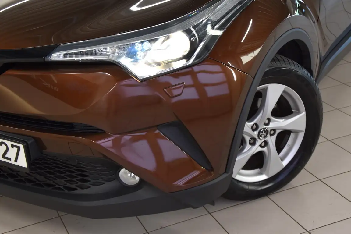 TOYOTA C-HR