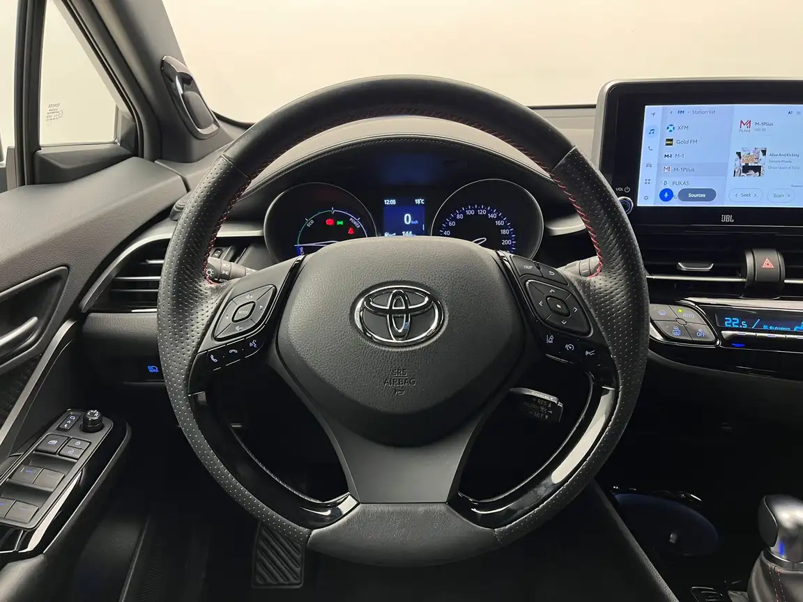 TOYOTA C-HR