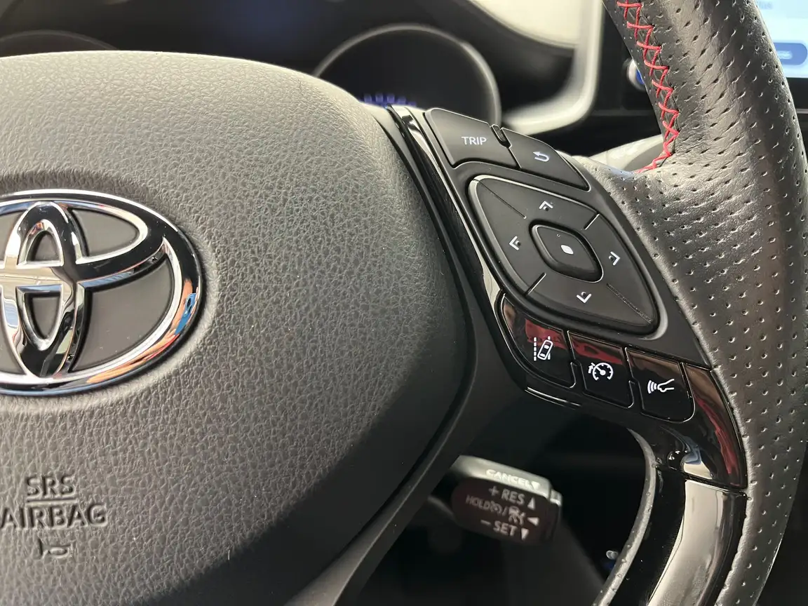 TOYOTA C-HR