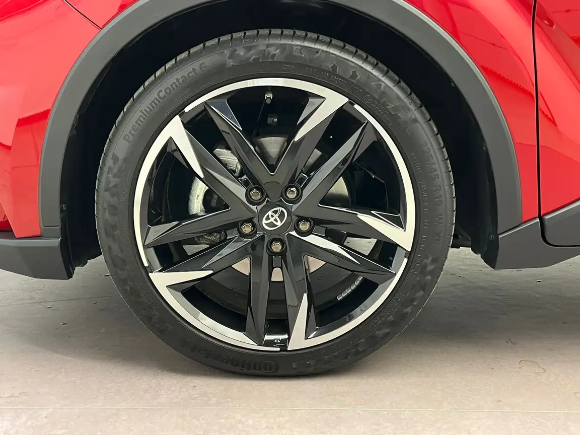 TOYOTA C-HR