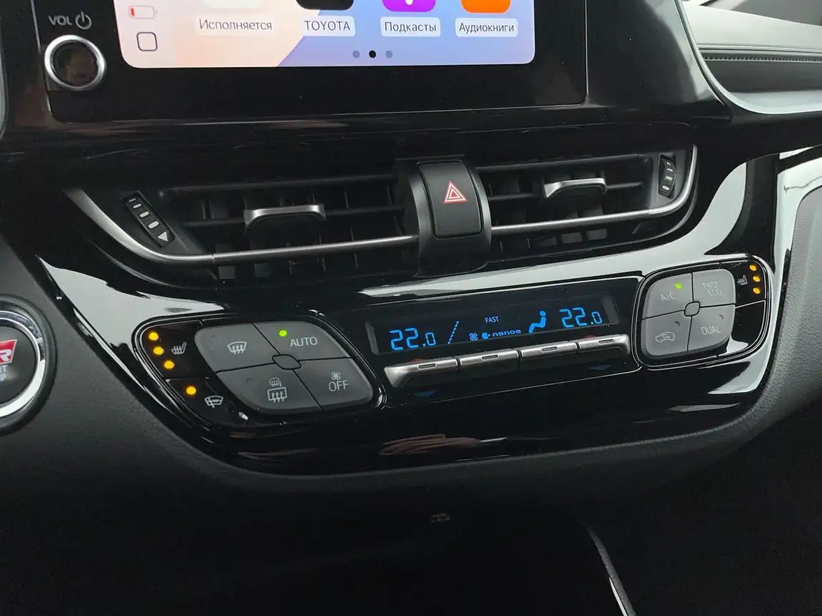 TOYOTA C-HR