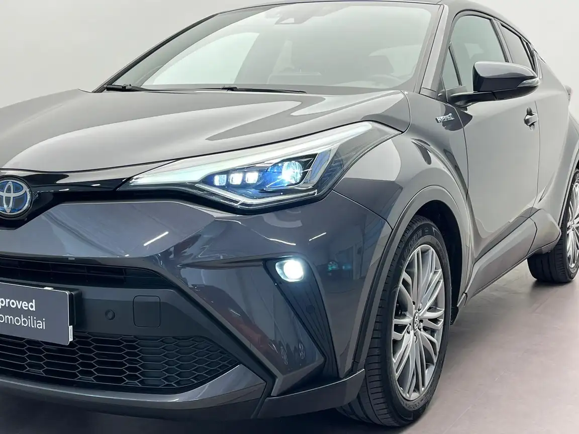 TOYOTA C-HR