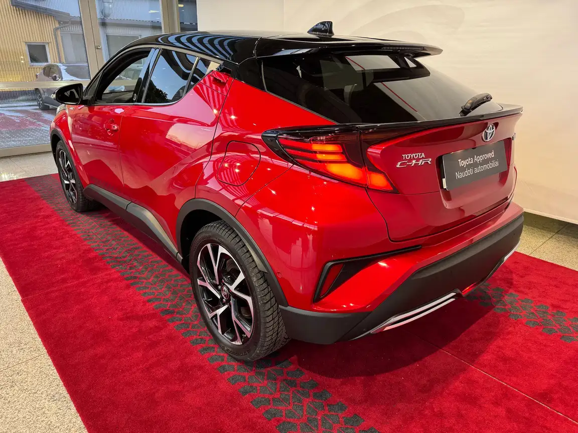 TOYOTA C-HR