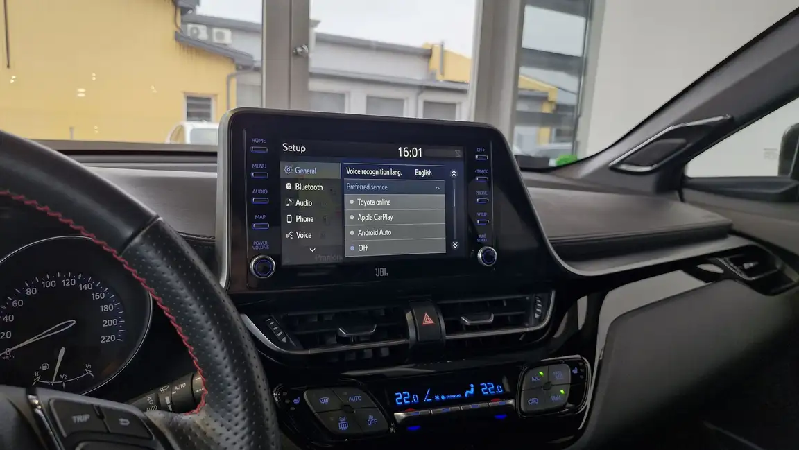 TOYOTA C-HR