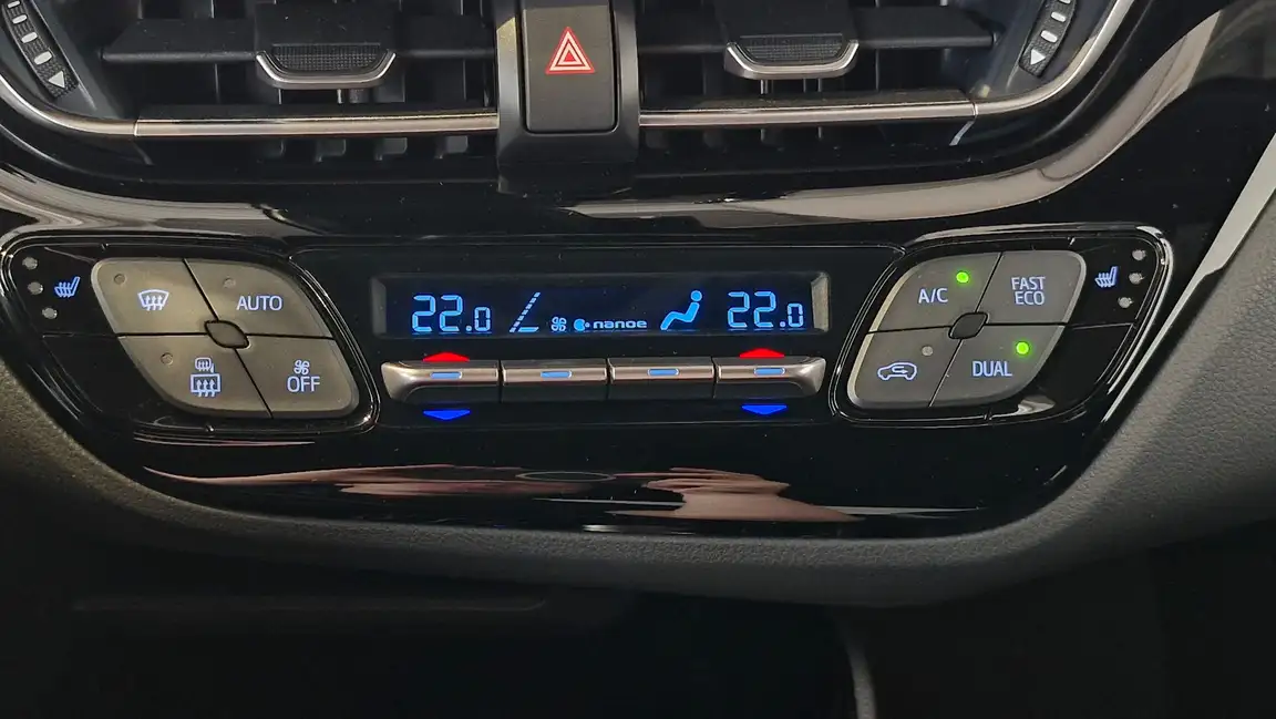 TOYOTA C-HR