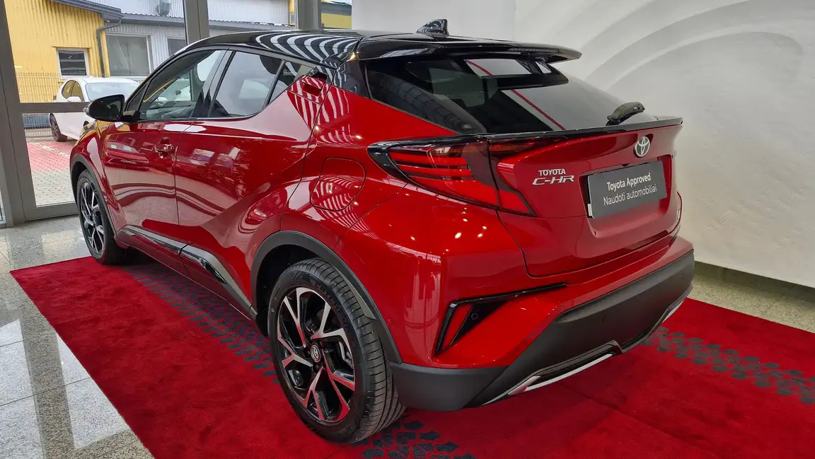 TOYOTA C-HR