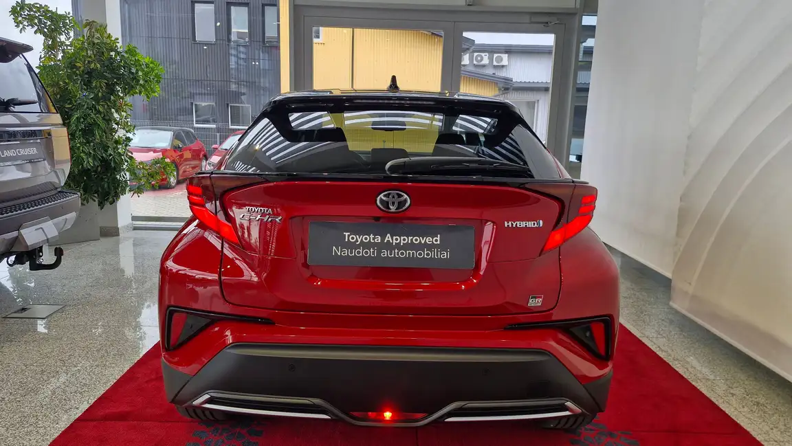 TOYOTA C-HR
