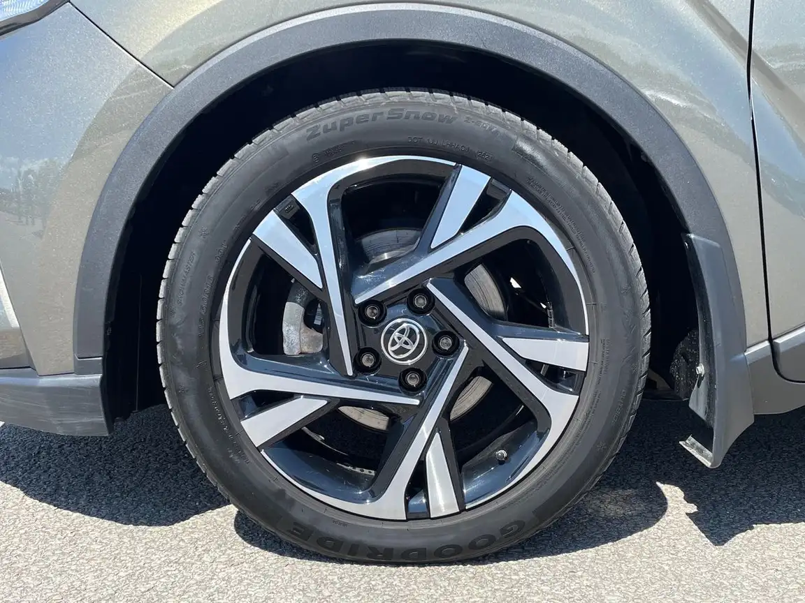 TOYOTA C-HR
