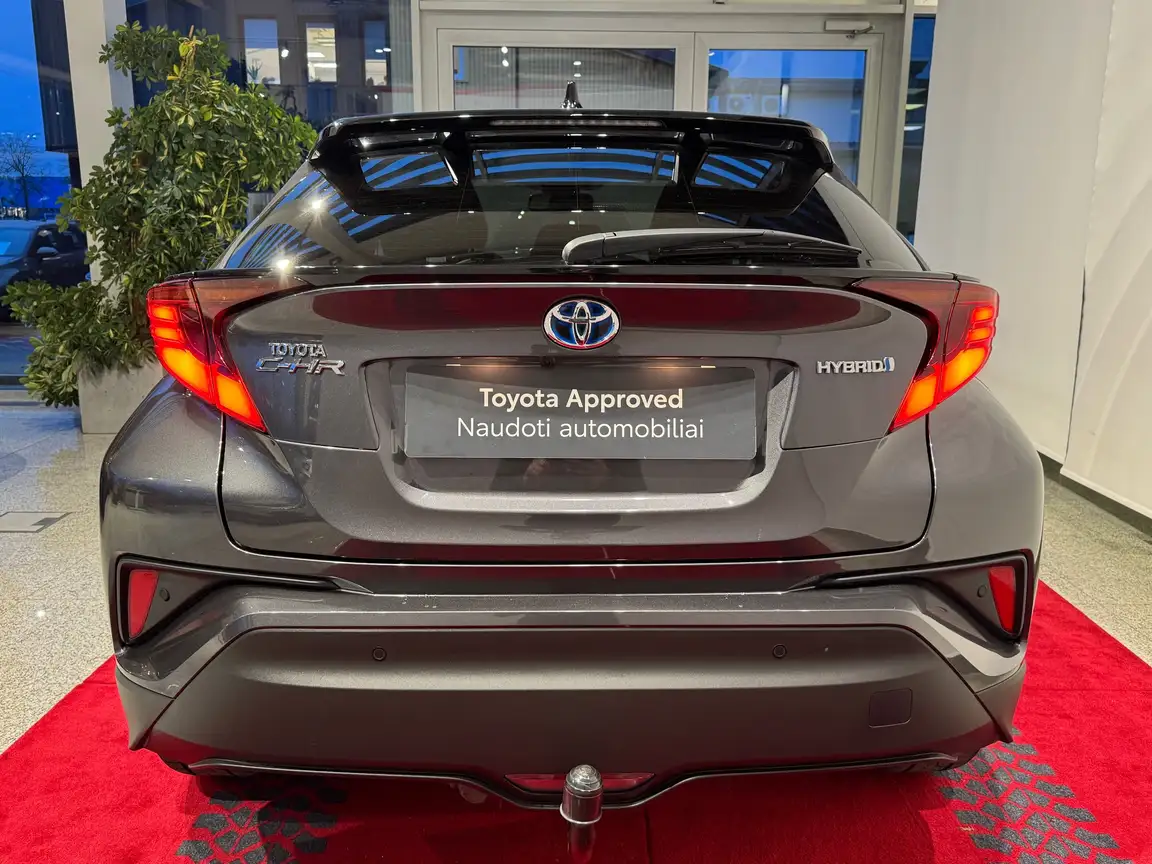 TOYOTA C-HR