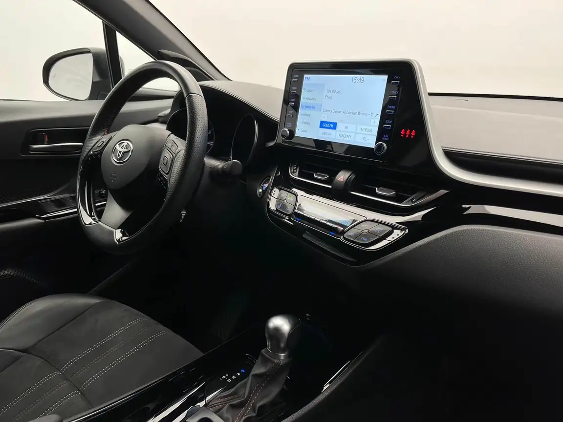 TOYOTA C-HR