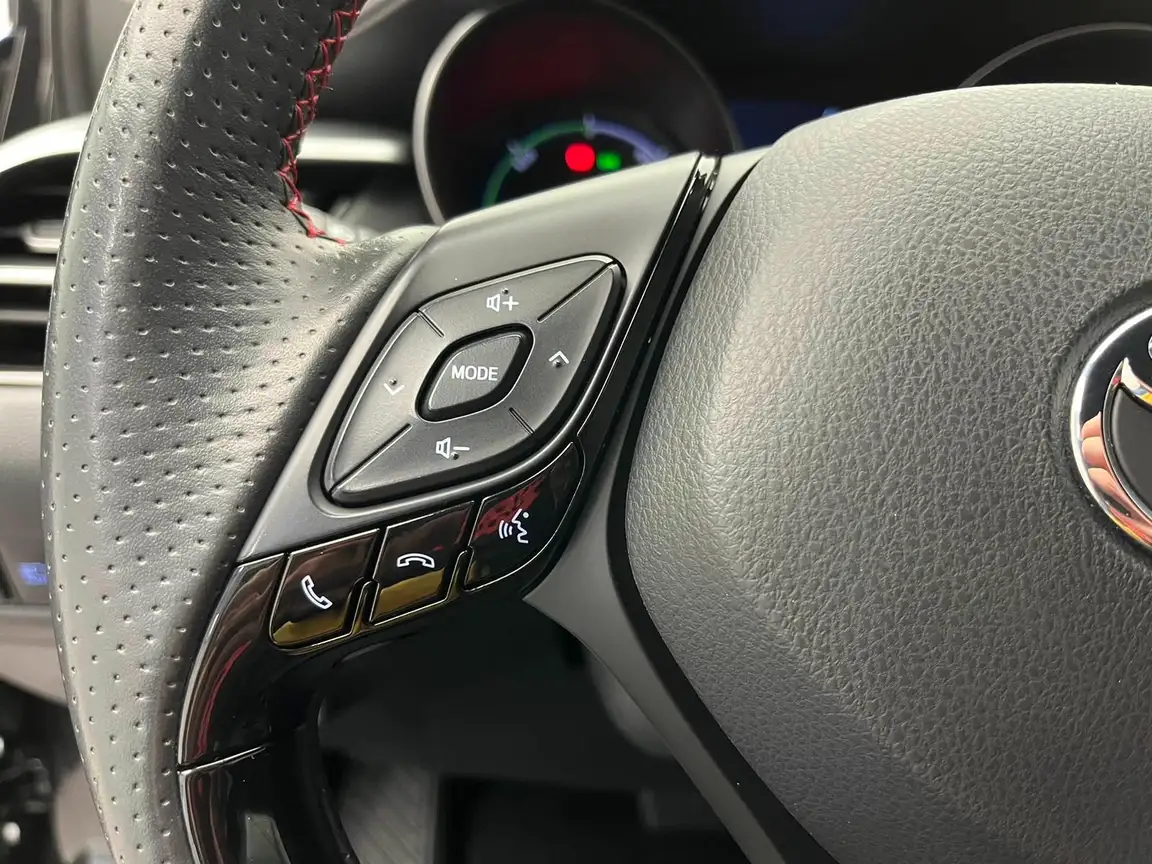 TOYOTA C-HR